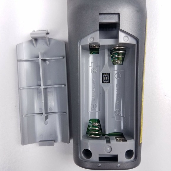 NEC RD391E 2Z013621 Remote Control for LCD Projector 7N900351 7N900352 7N900354 - Picture 3 of 3